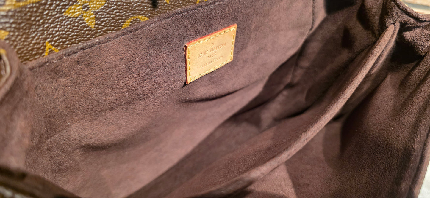 Authentic Louis Vuitton Pochette Metis Monogram