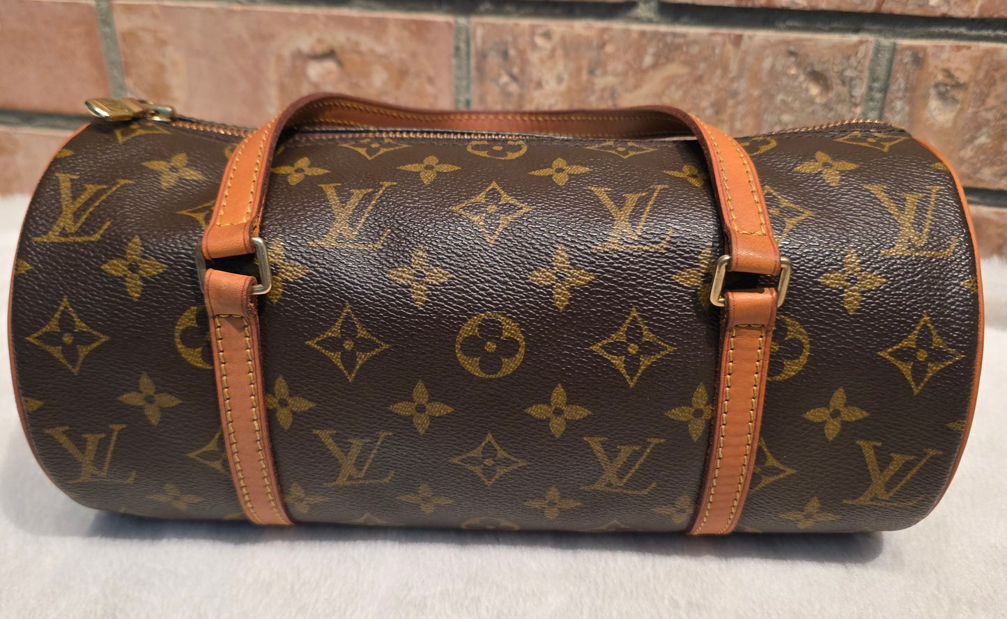 Authentic Louis Vuitton Papillon 27