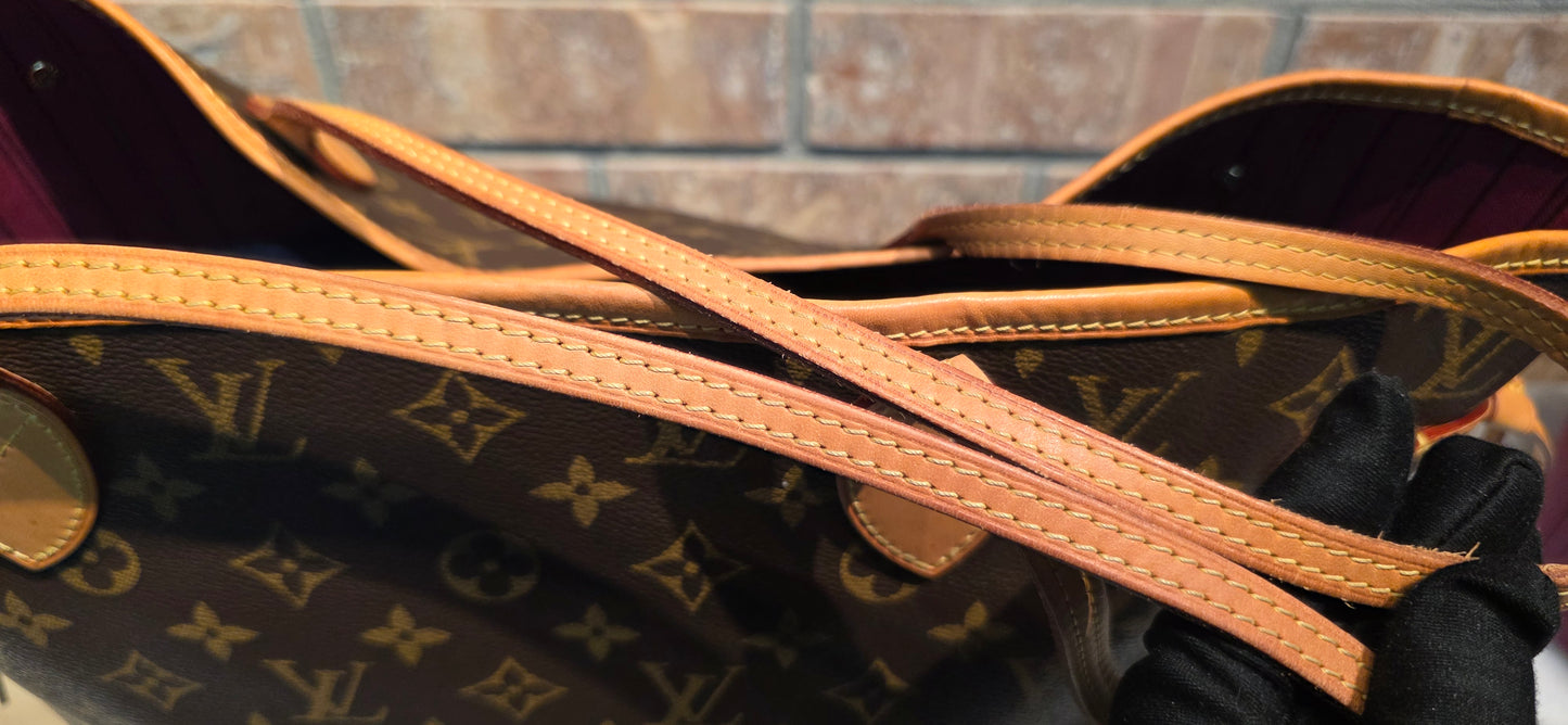 Authentic Neverfull MM Monogram Fuchsia Interior (BAG ONLY)