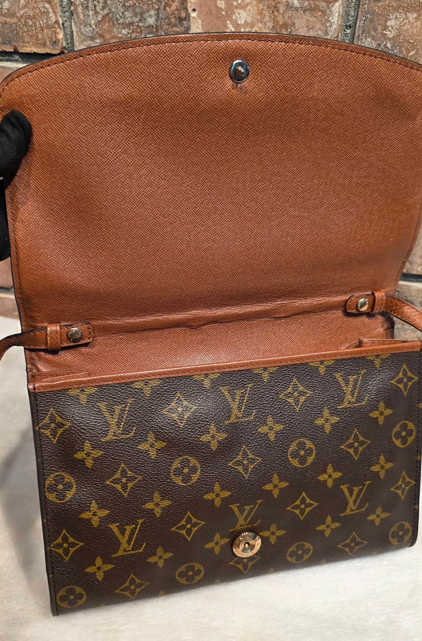 Authentic Louis Vuitton Pochette Bordeaux