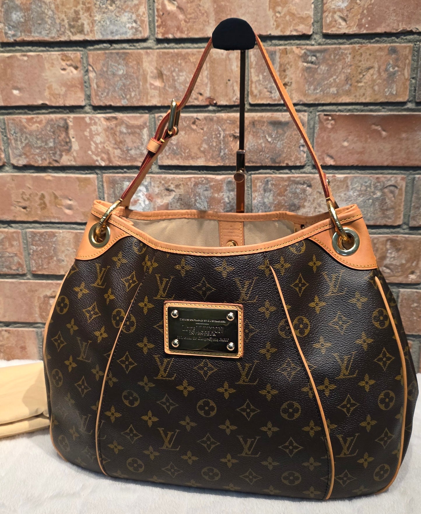 Authentic Louis Vuitton Galliera PM Monogram