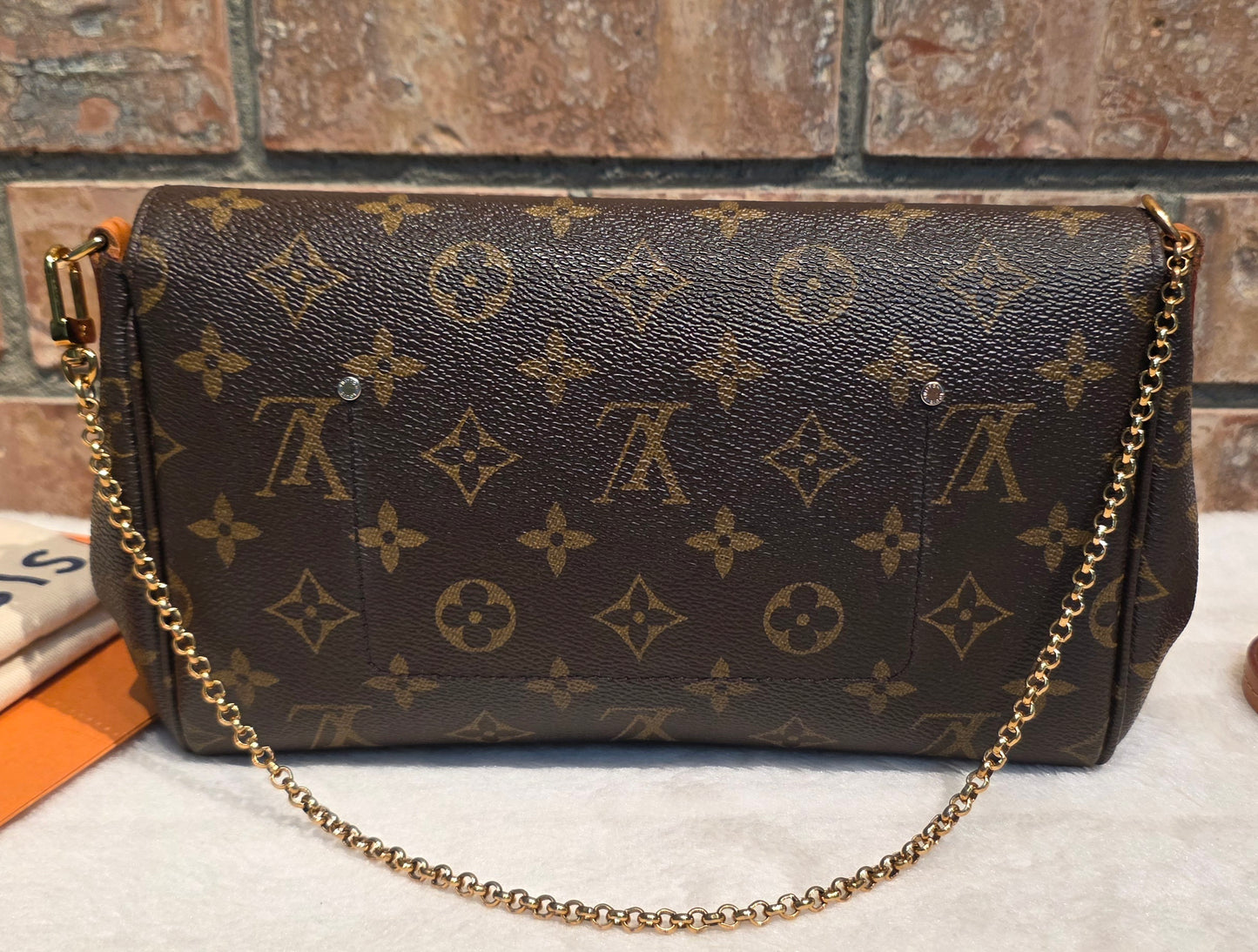 Authentic Louis Vuitton Favorite MM Monogram (SA4116)