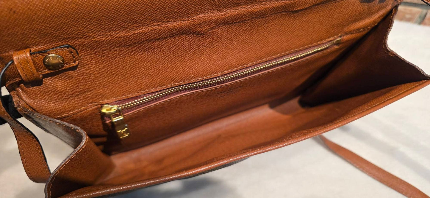 Authentic Louis Vuitton Pochette Bordeaux