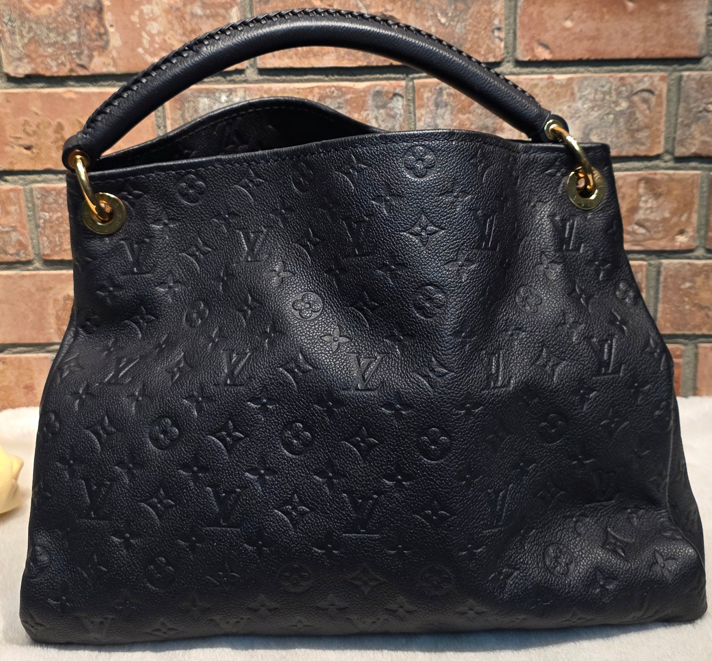 Authentic Louis Vuitton Artsy MM Empreinte Infini