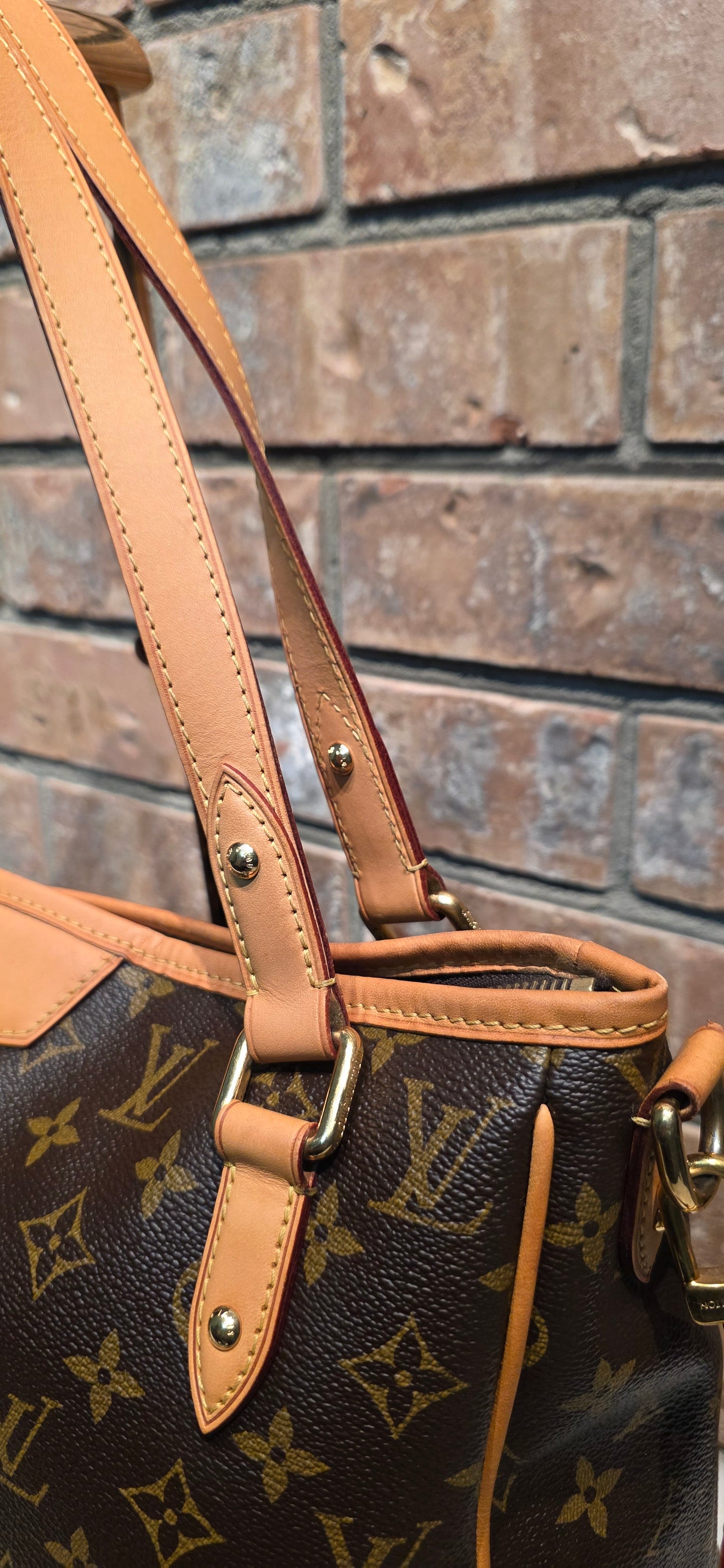 Authentic Louis Vuitton Estrella MM