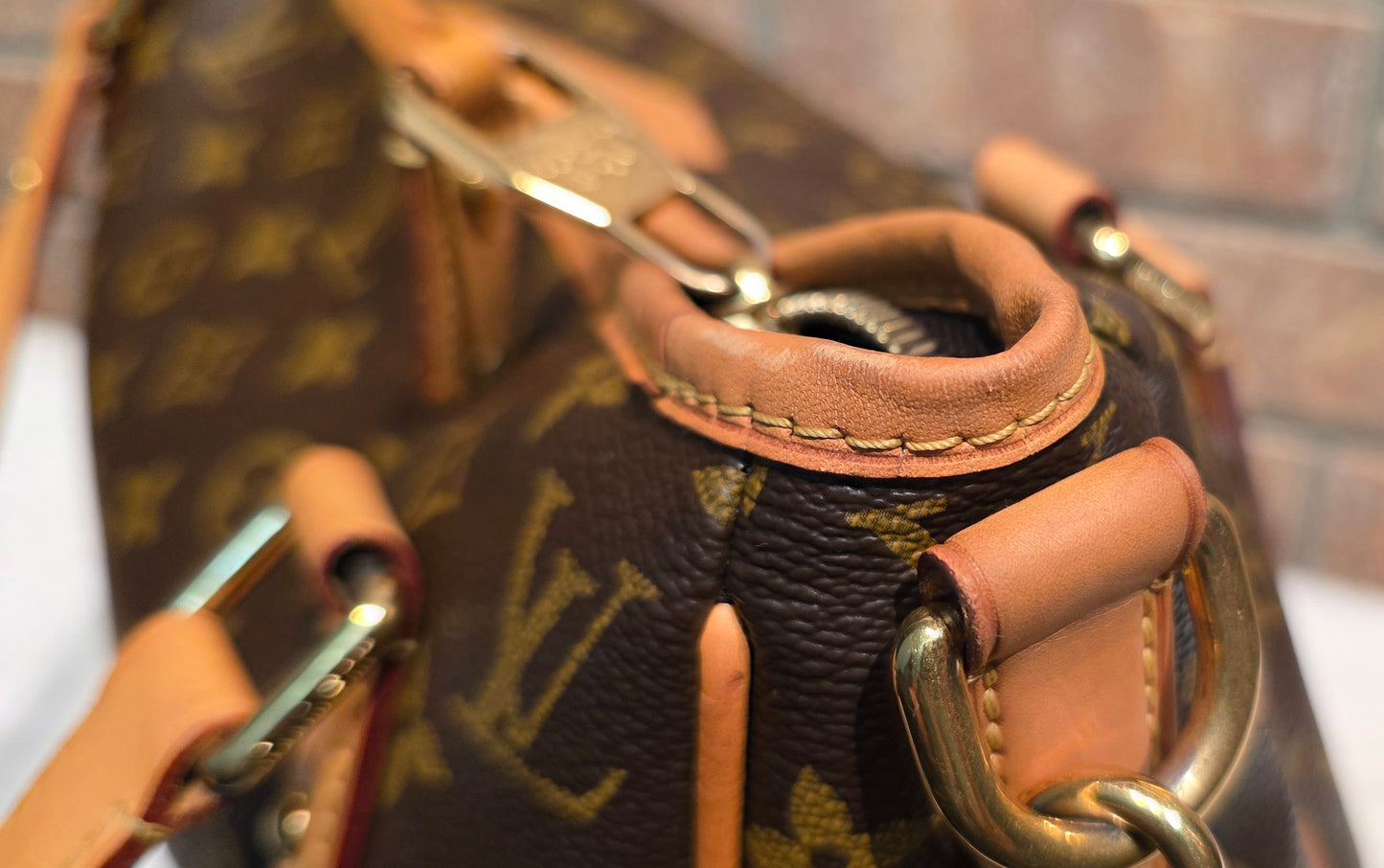 Authentic Louis Vuitton Estrella MM