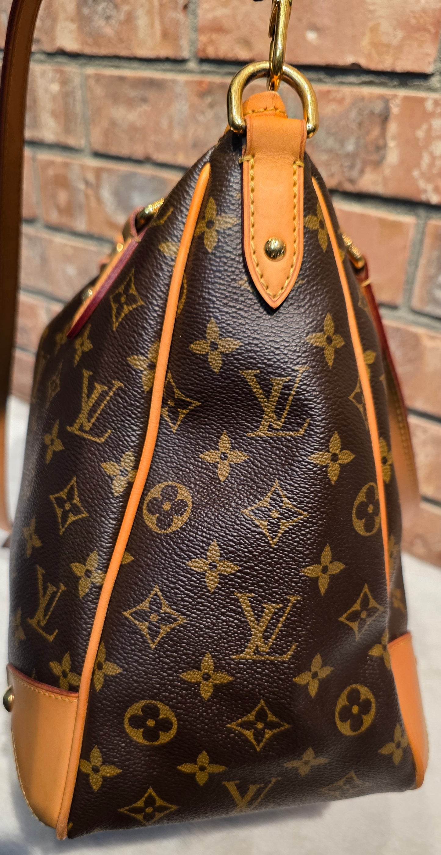 Authentic Louis Vuitton Estrella MM