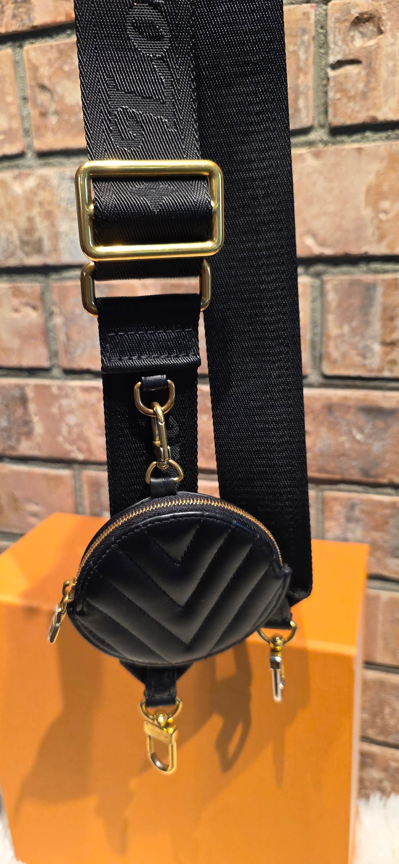 Authentic Louis Vuitton New Wave Multipochette Noir