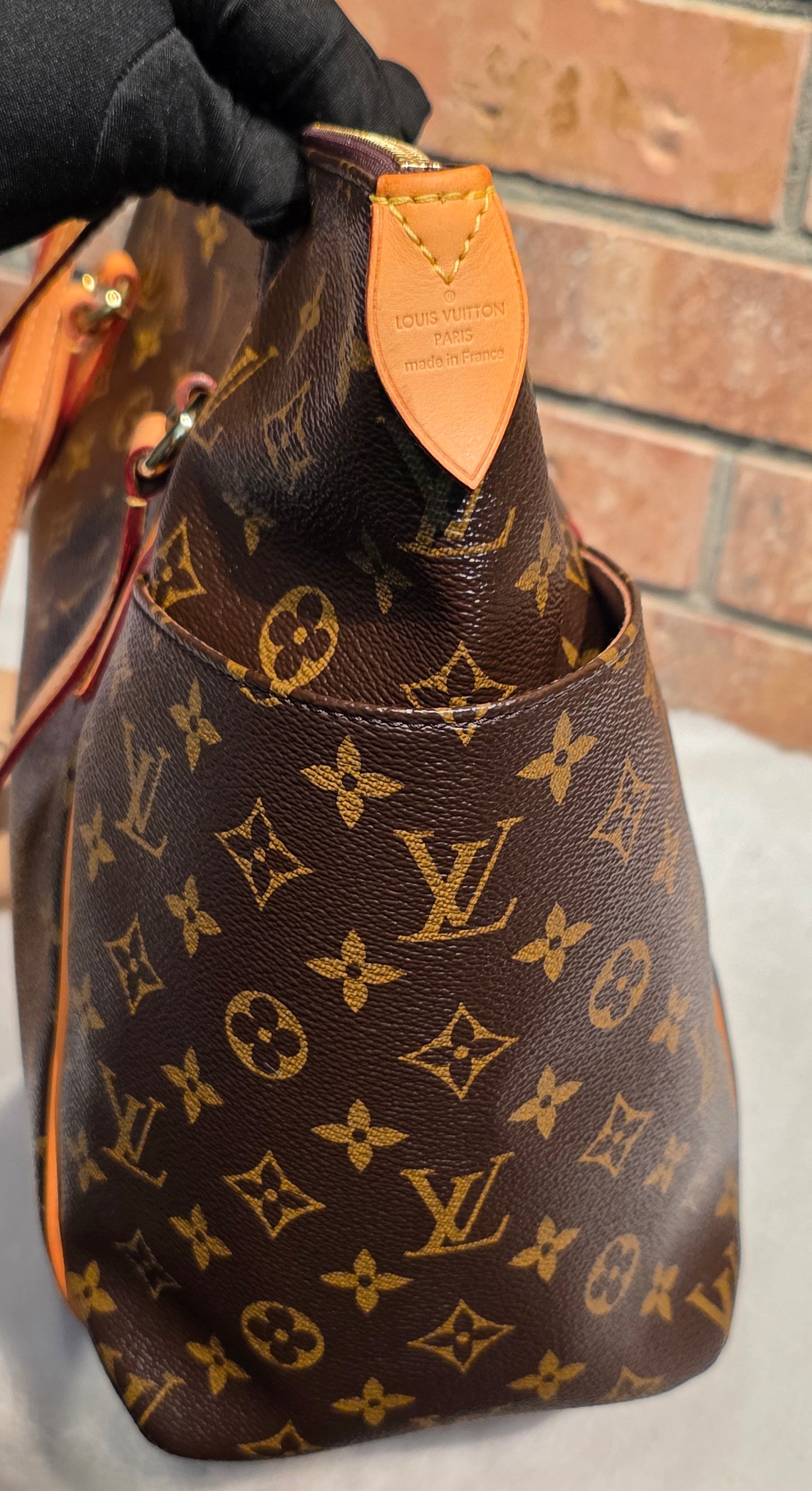 Authentic Louis Vuitton Totally MM Monogram