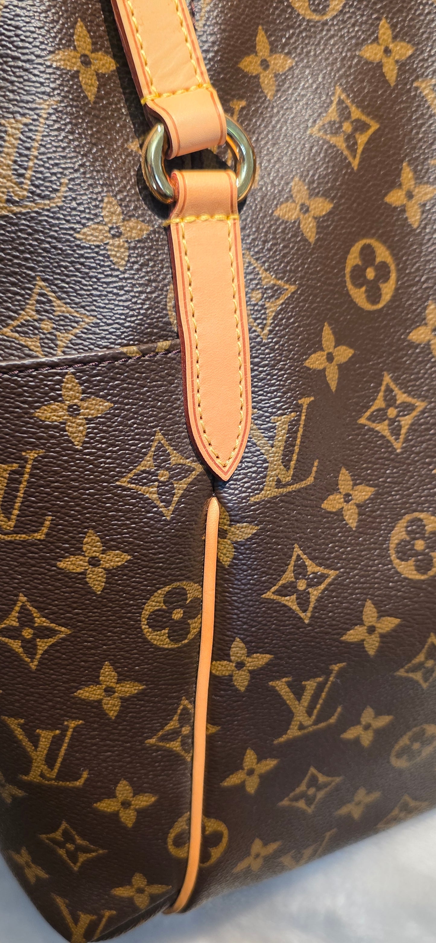 Authentic Louis Vuitton Totally MM Monogram