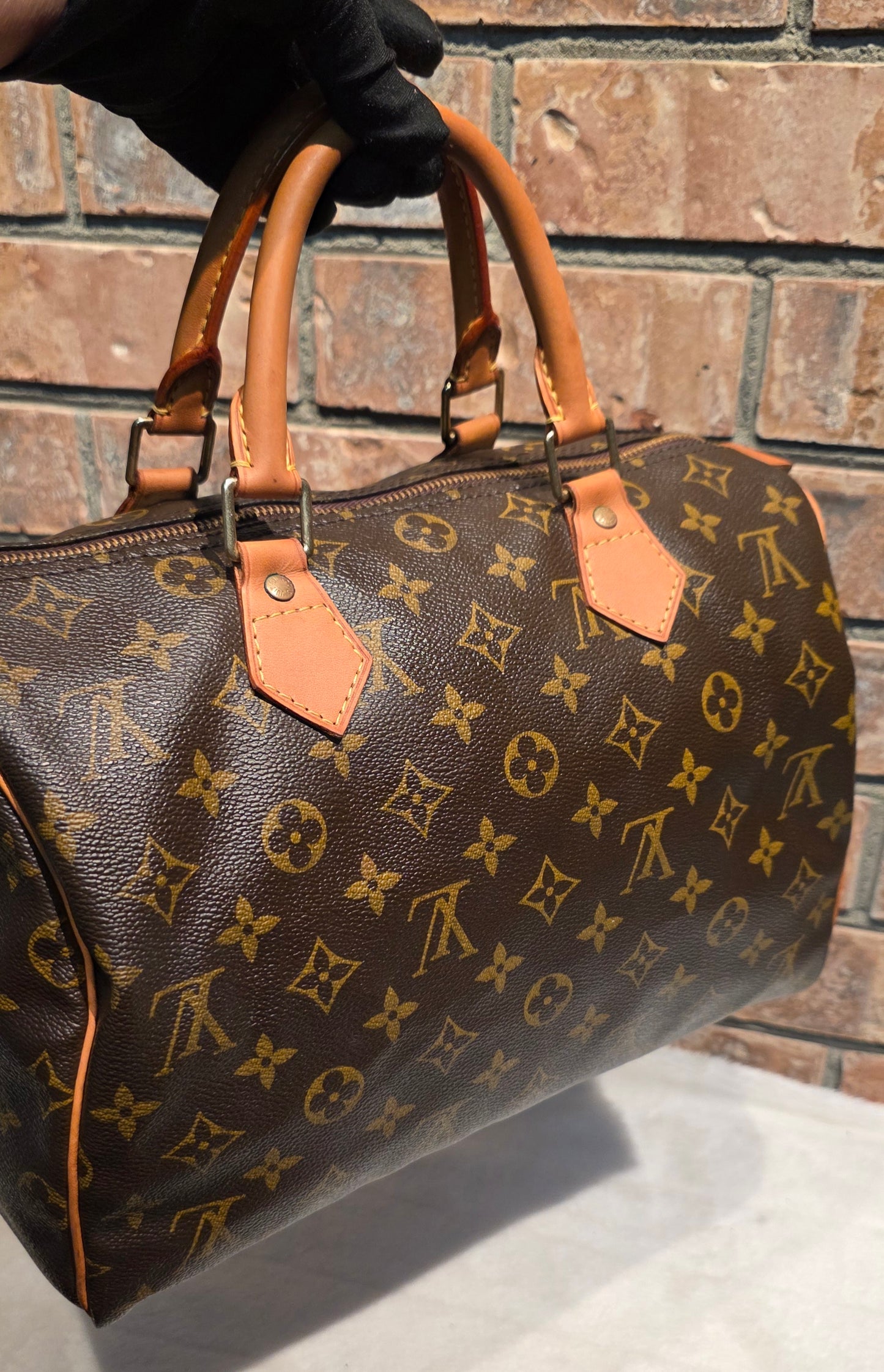 Authentic Louis Vuitton Speedy 30 Monogram