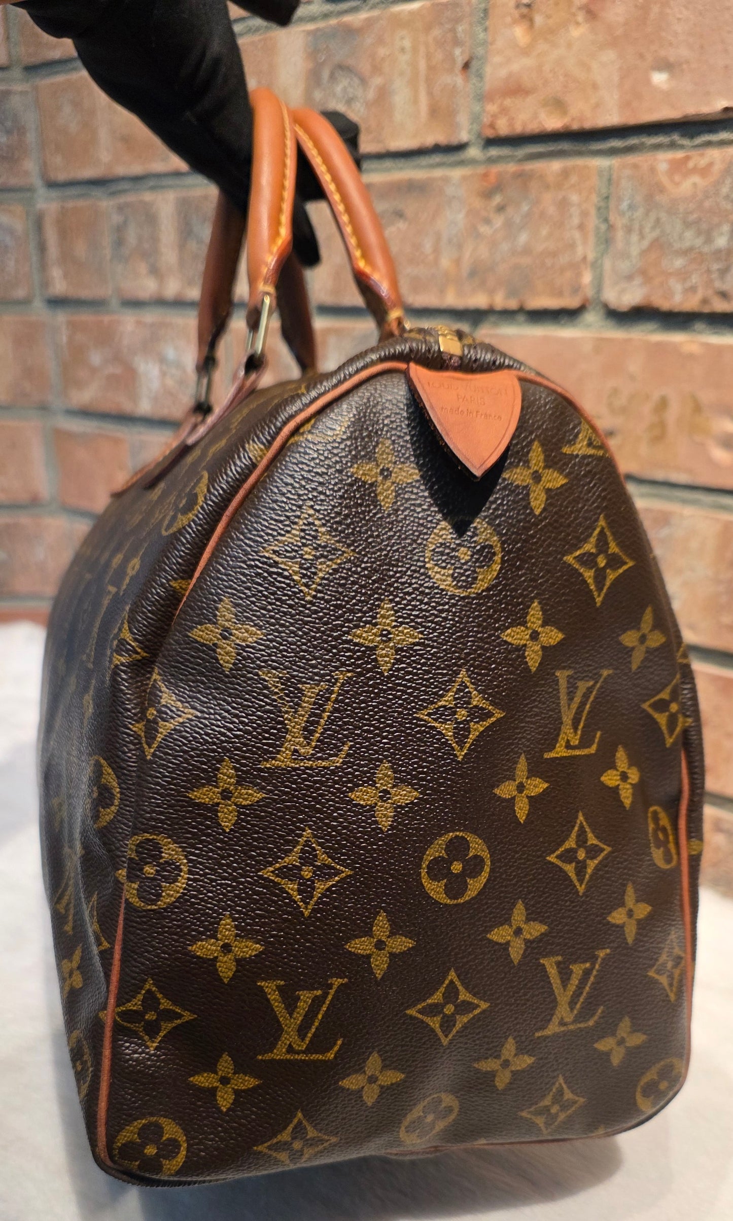 Authentic Louis Vuitton Speedy 35 Monogram