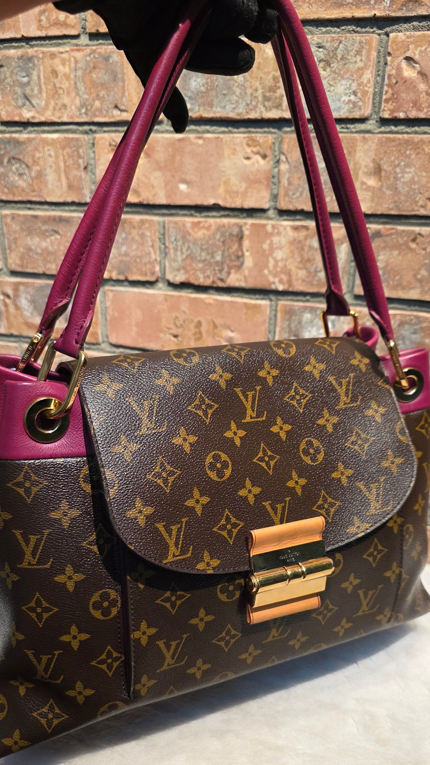 Authentic Louis Vuitton Olympe in Aurore