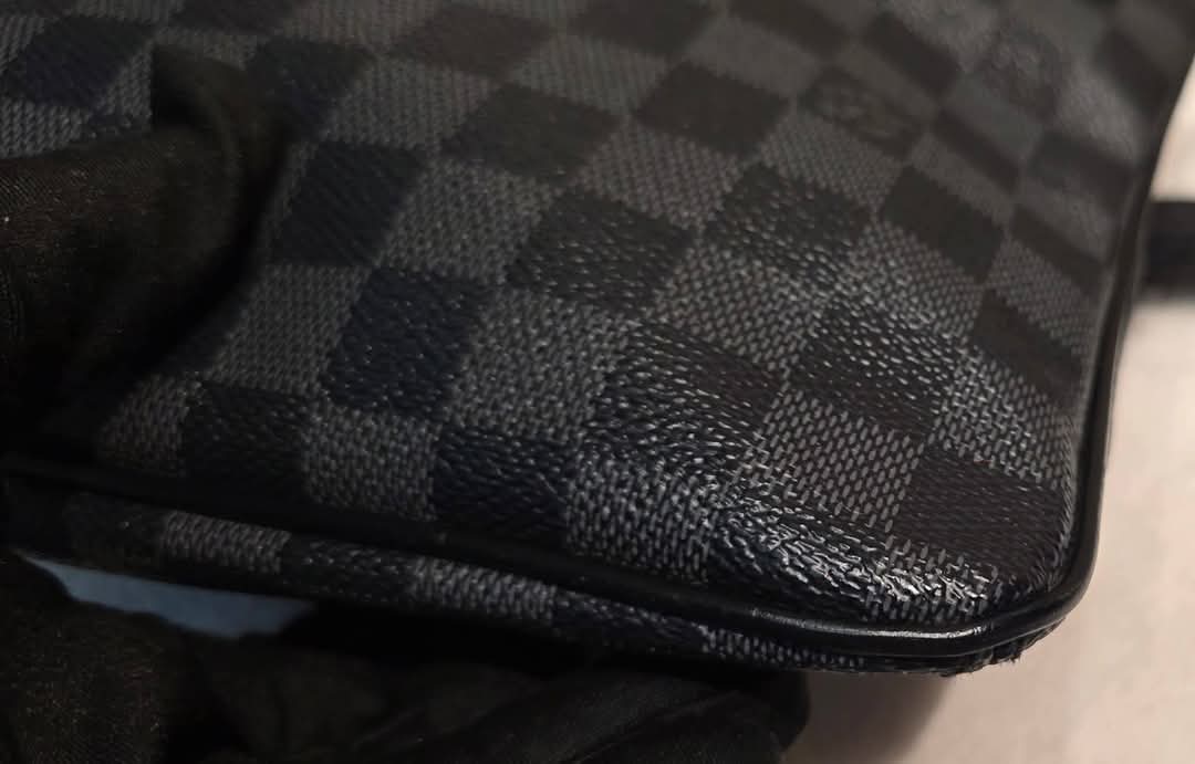 Authentic Louis Vuitton Thomas Crossbody Damier Graphite