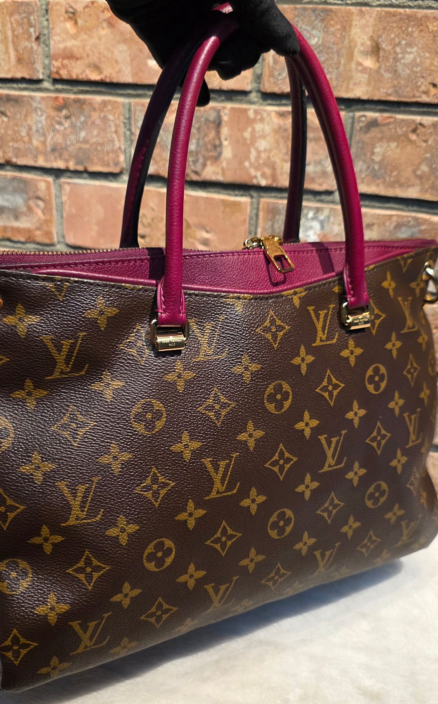 Authentic Louis Vuitton Pallas MM in Raisin