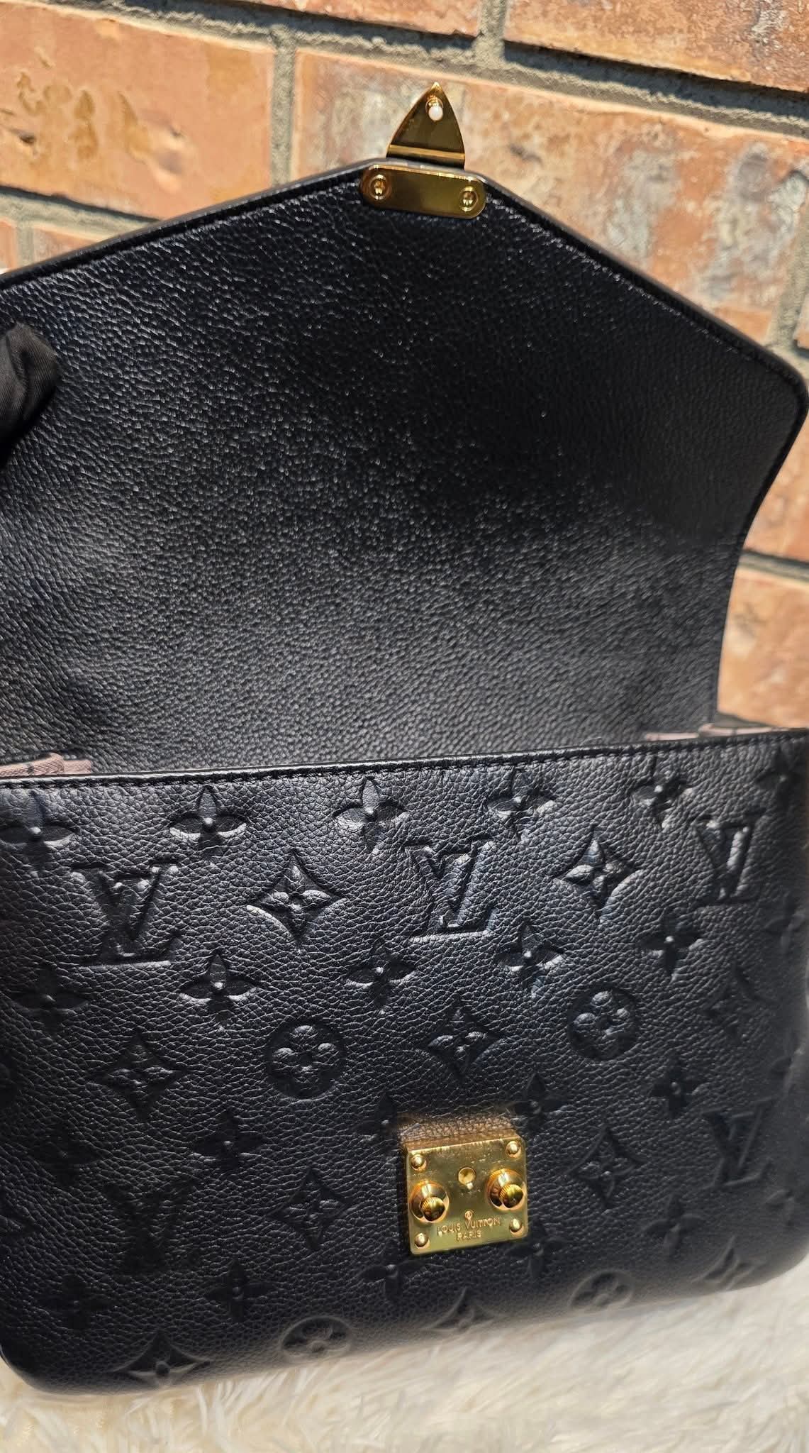 Authentic Pochette Metis Empreinte Noir