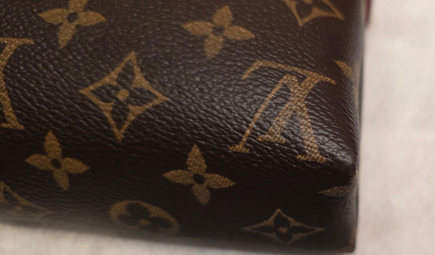 Authentic Louis Vuitton Pallas Chain in Aurore