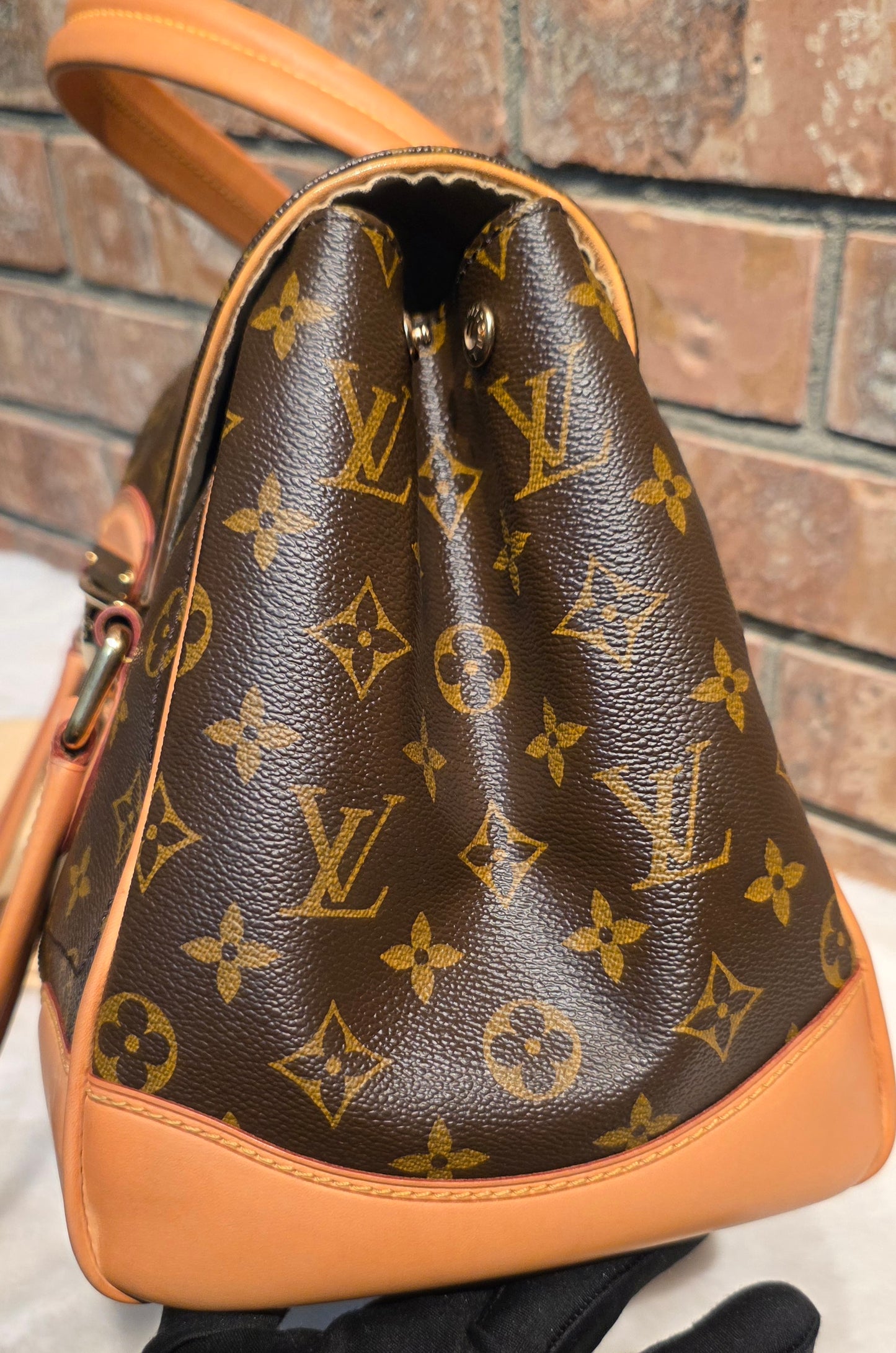 Authentic Louis Vuitton Beverly GM