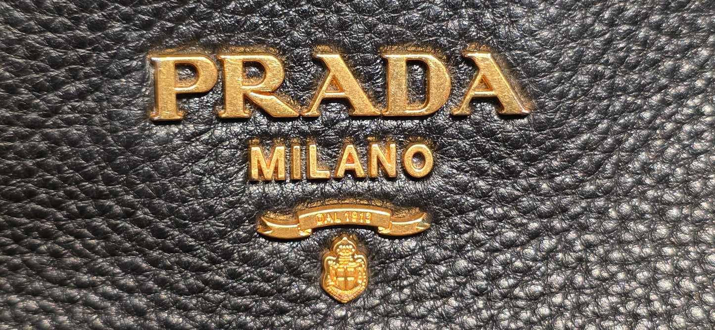 Authentic Prada Bandoliera Vitello Phenix Crossbody Bag