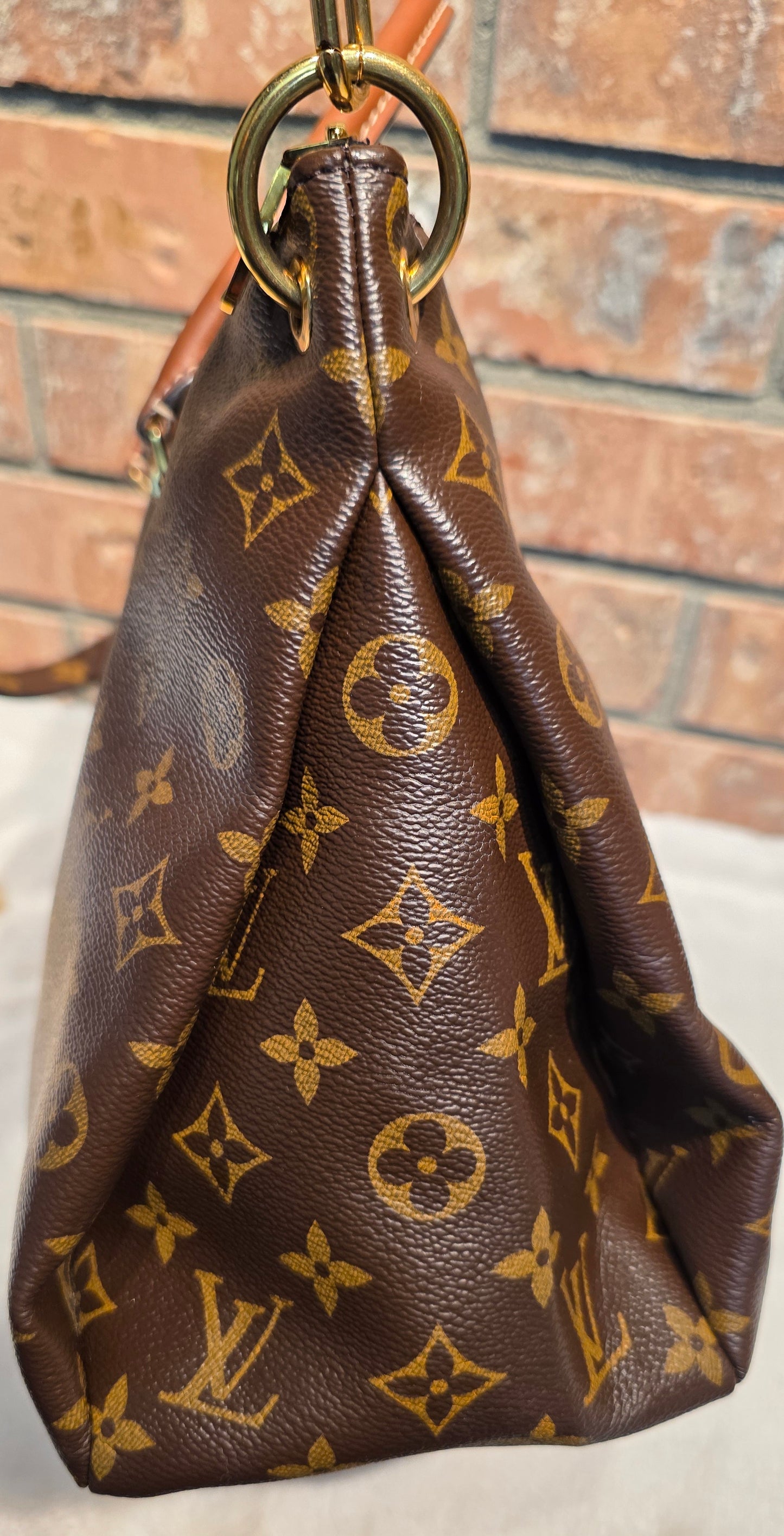 Authentic Louis Vuitton Pallas MM Noir