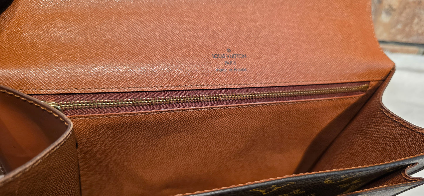 Authentic Louis Vuitton Monceau 26