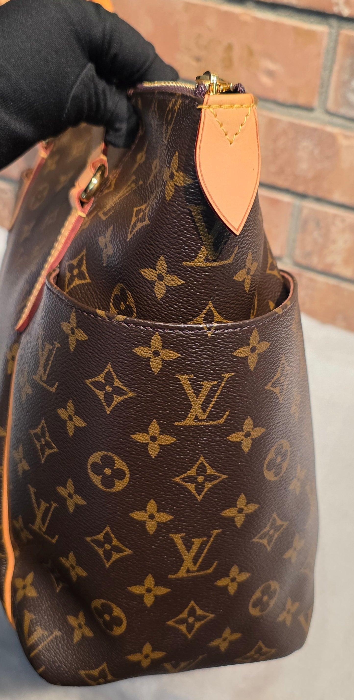 Authentic Louis Vuitton Totally MM Monogram