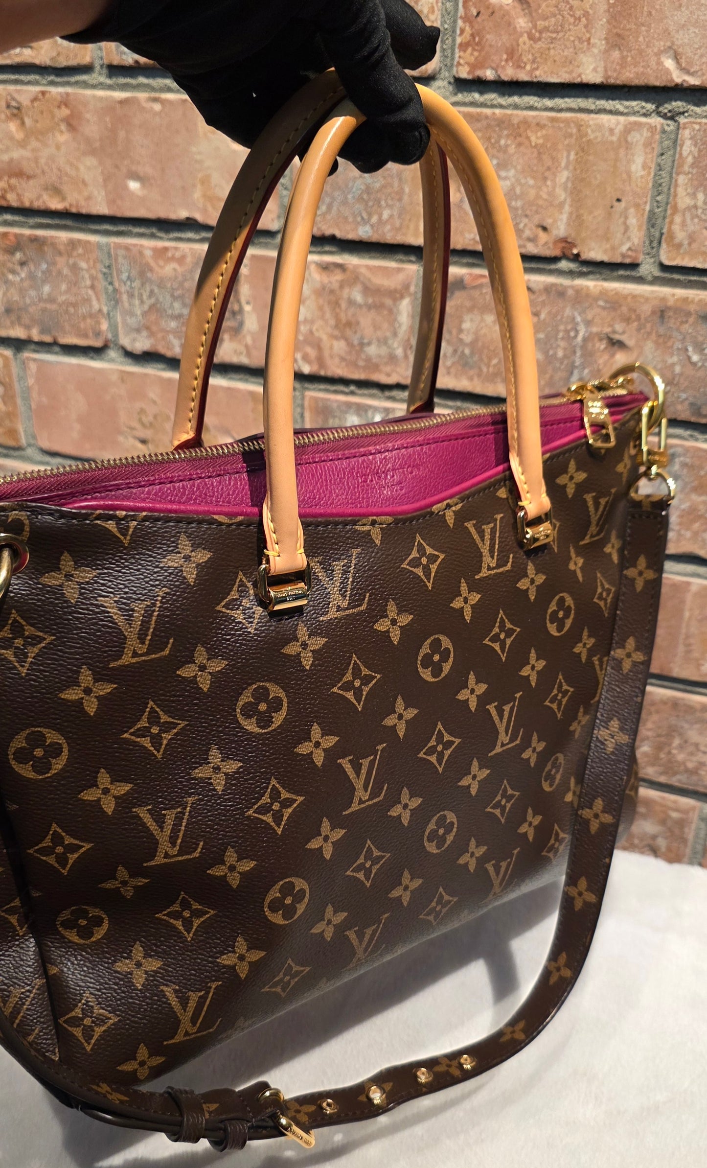 Authentic Louis Vuitton Pallas MM Aurore