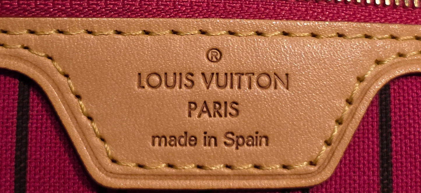 Authentic Louis Vuitton Neverfull MM (Pivoine Interior)