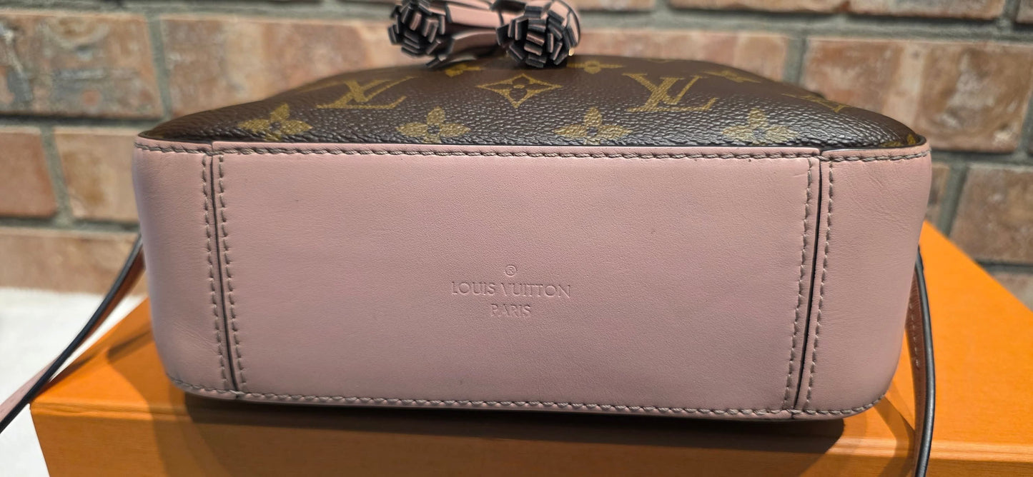Authentic Louis Vuitton Saintonge Rose Poudre
