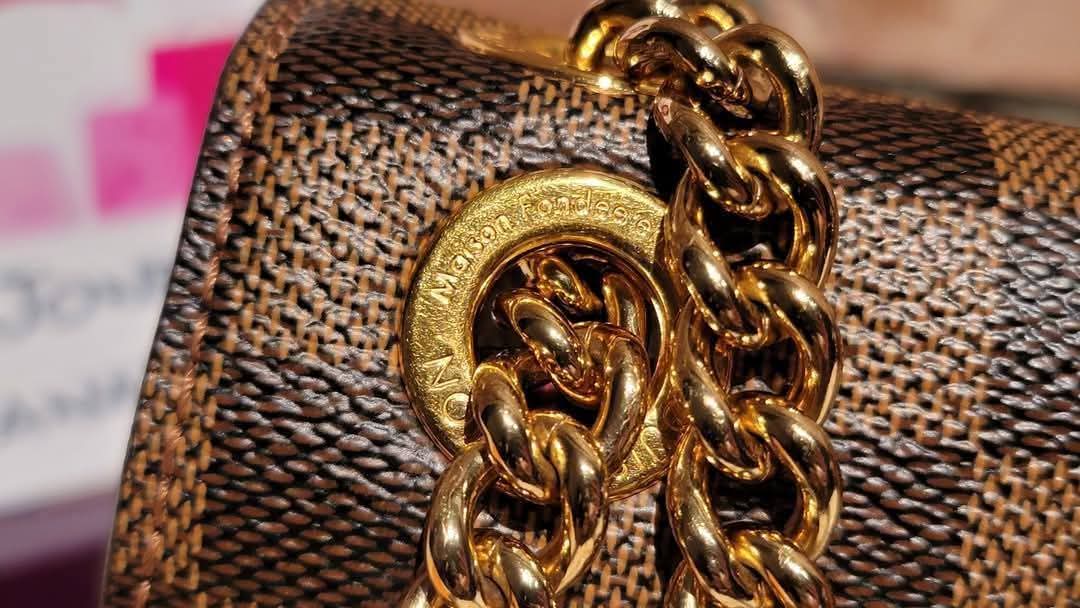 Authentic Louis Vuitton Wight Damier Ebene
