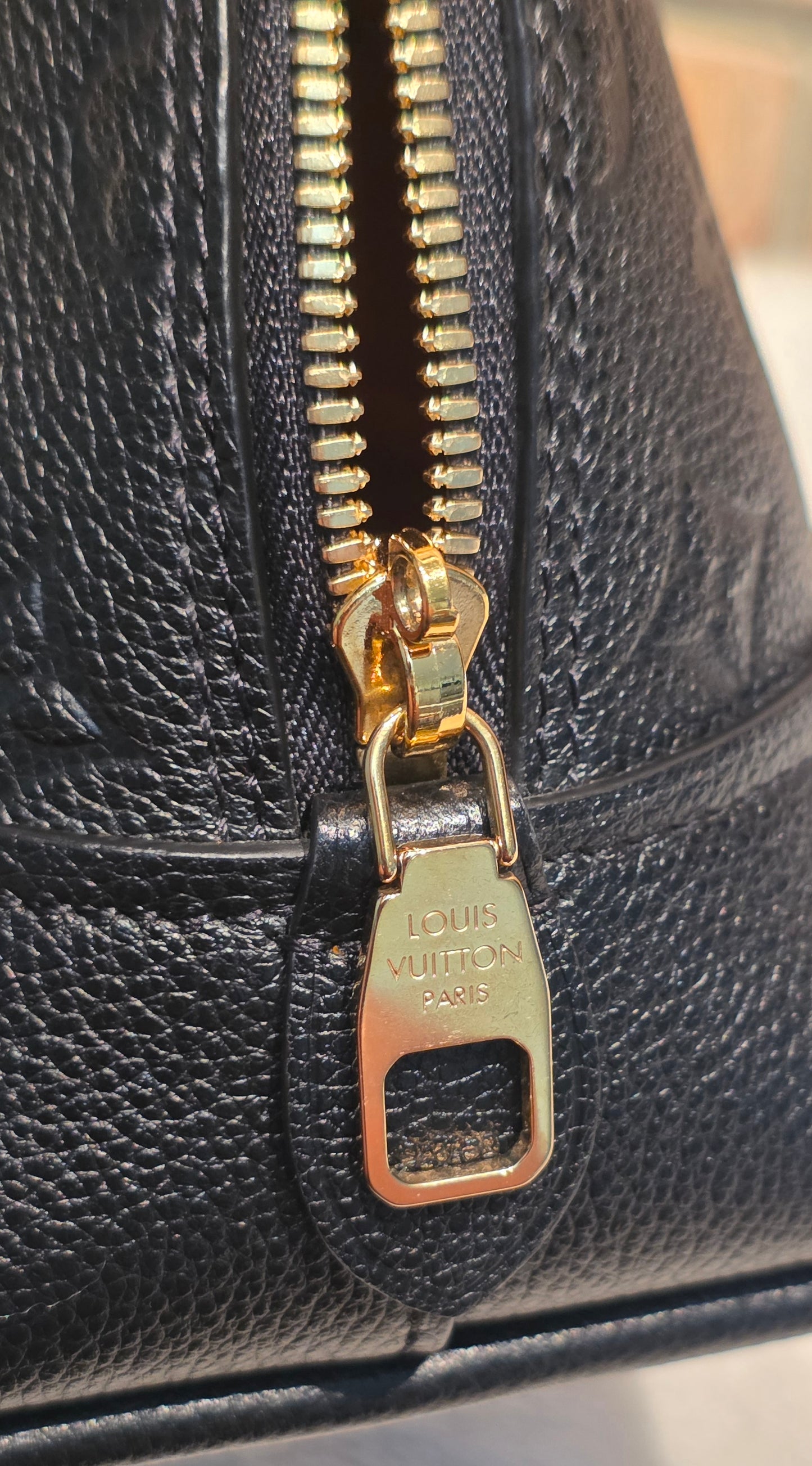 Authentic Louis Vuitton Neo Alma BB Empreinte Noir