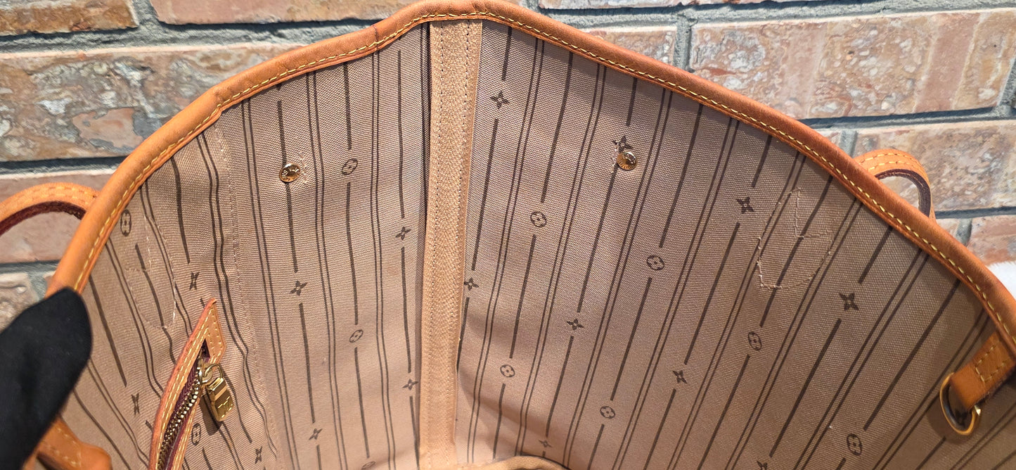 Authentic Louis Vuitton Neverfull MM Monogram