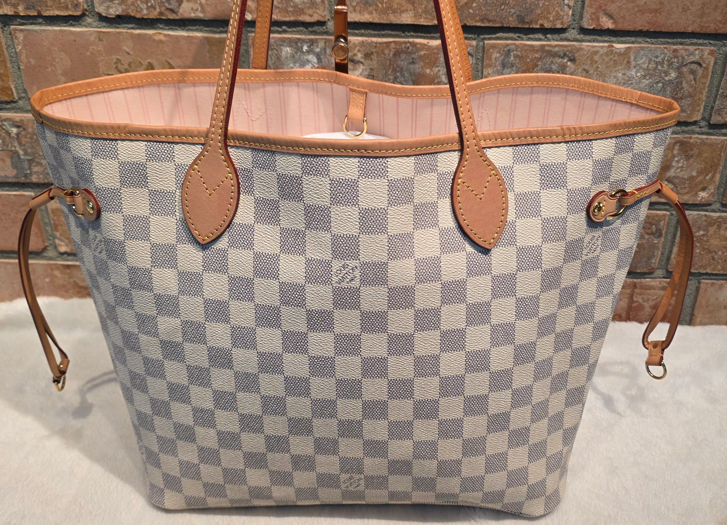 Authentic Louis Vuitton Neverfull MM Damier Azur (Bag Only)