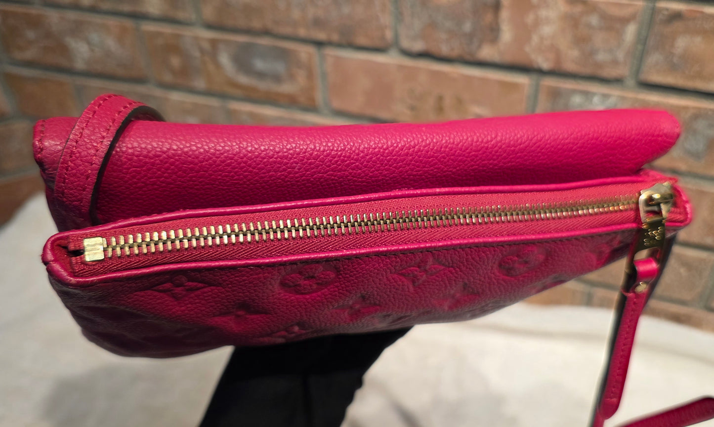 Authentic Louis Vuitton Twice/Twinset Pochette in Dahlia Pink