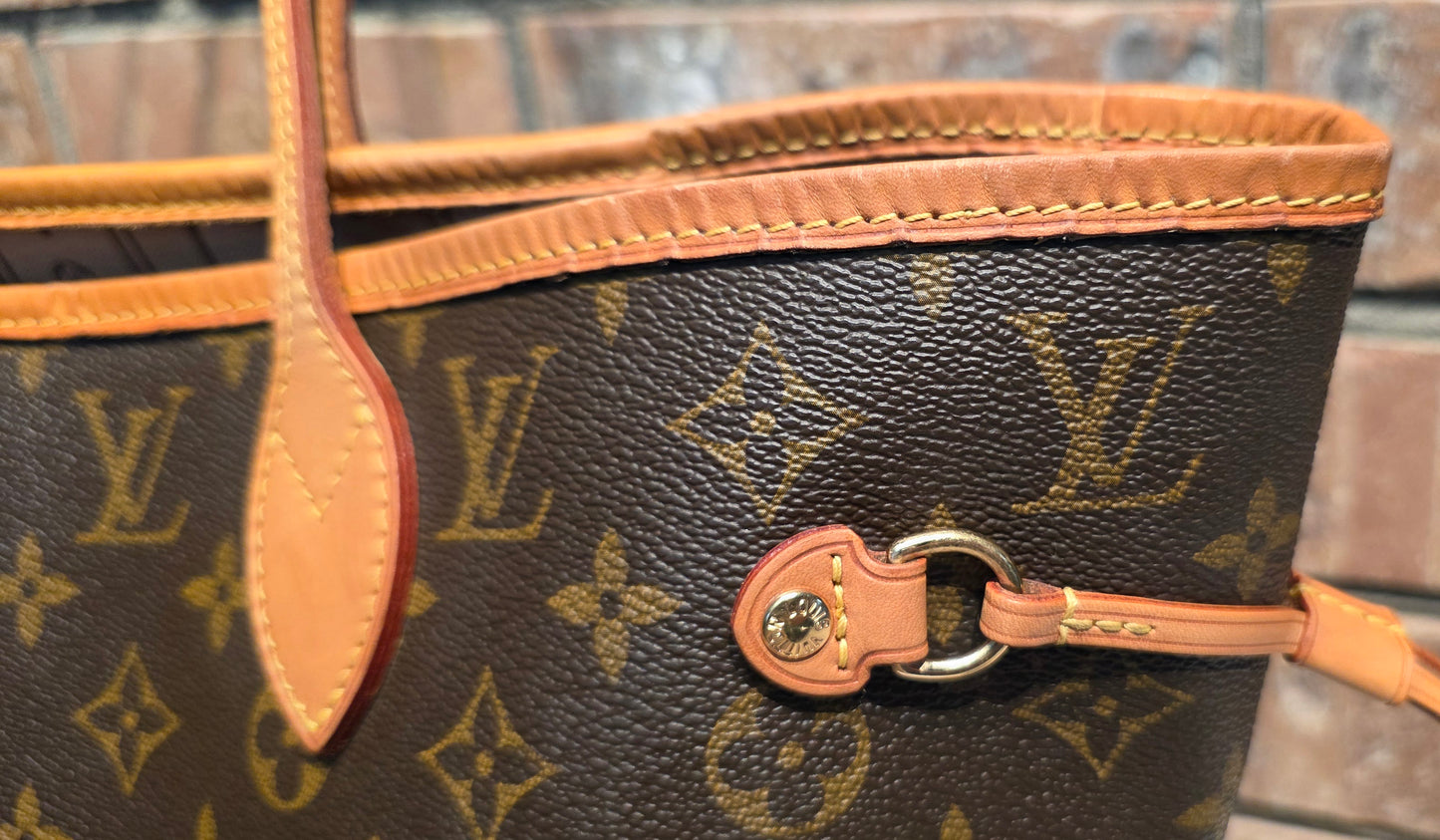 Authentic Louis Vuitton Neverfull MM Monogram