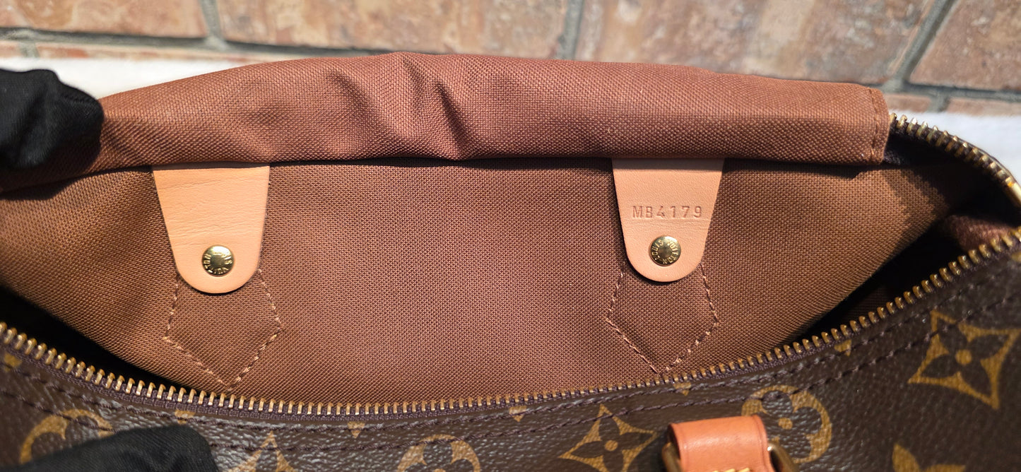 Authentic Louis Vuitton Speedy 30 Monogram