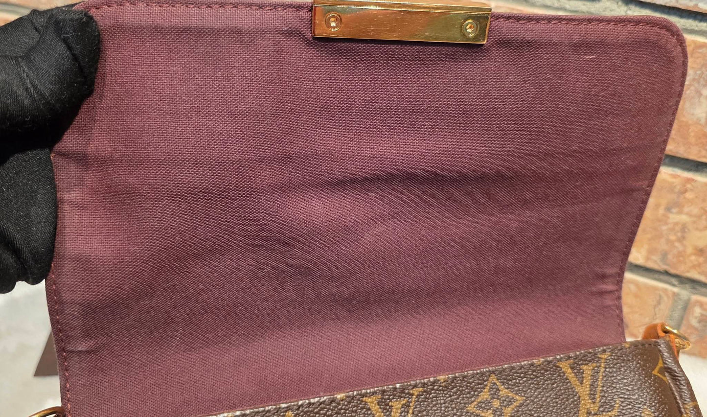 Authentic Louis Vuitton Favorite MM Monogram (SA4194)