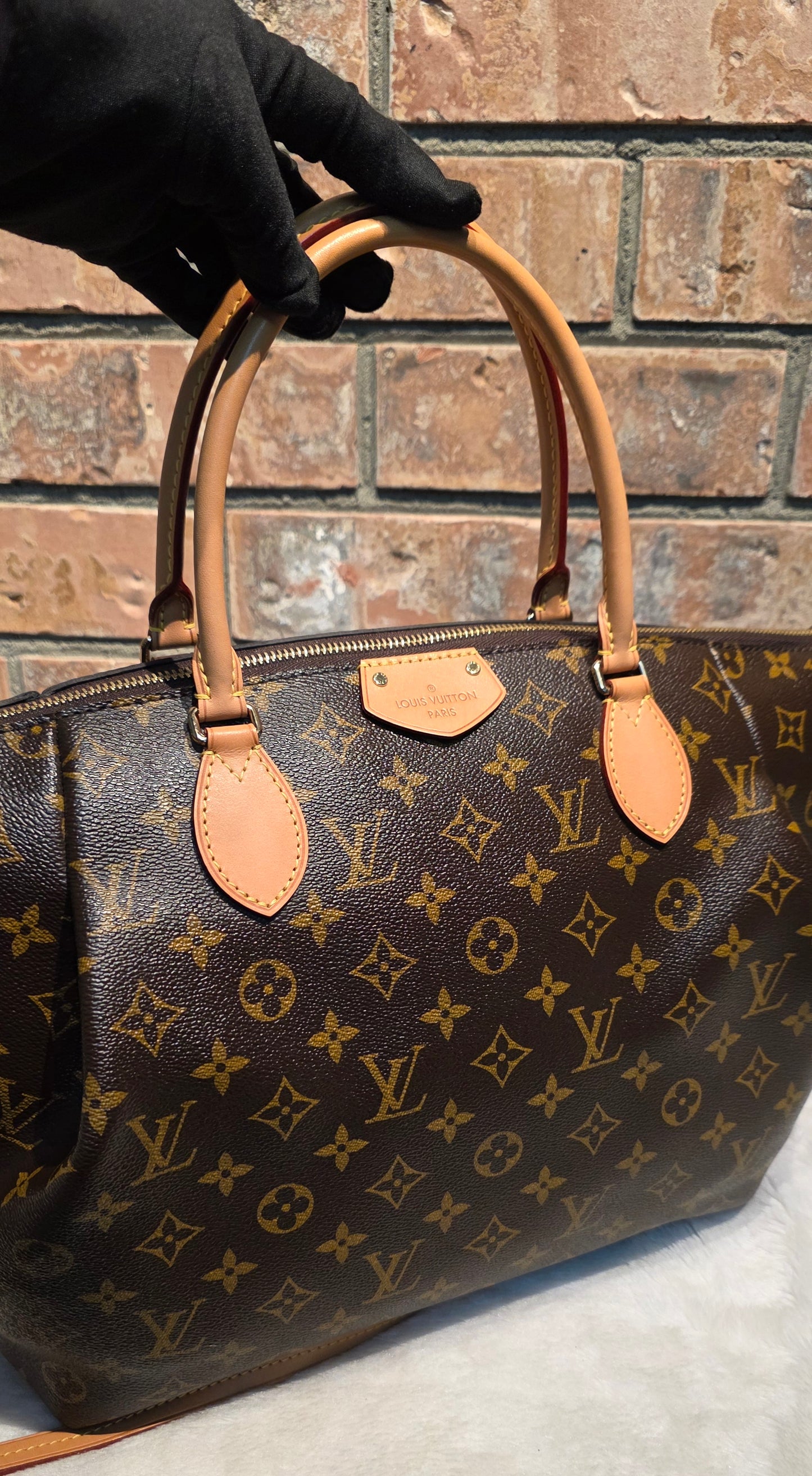 Authentic Louis Vuitton Turenne GM