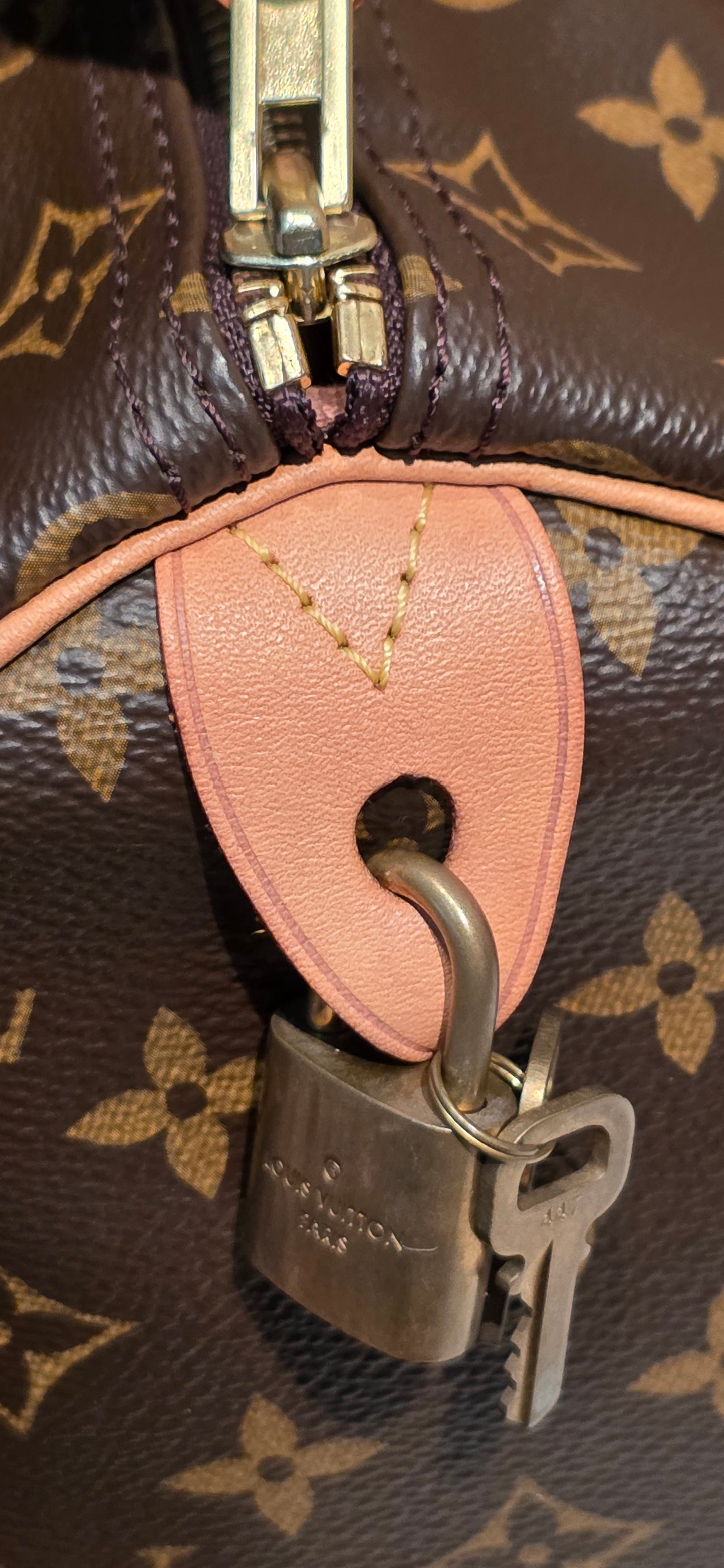 Authentic Louis Vuitton Speedy 30 Monogram