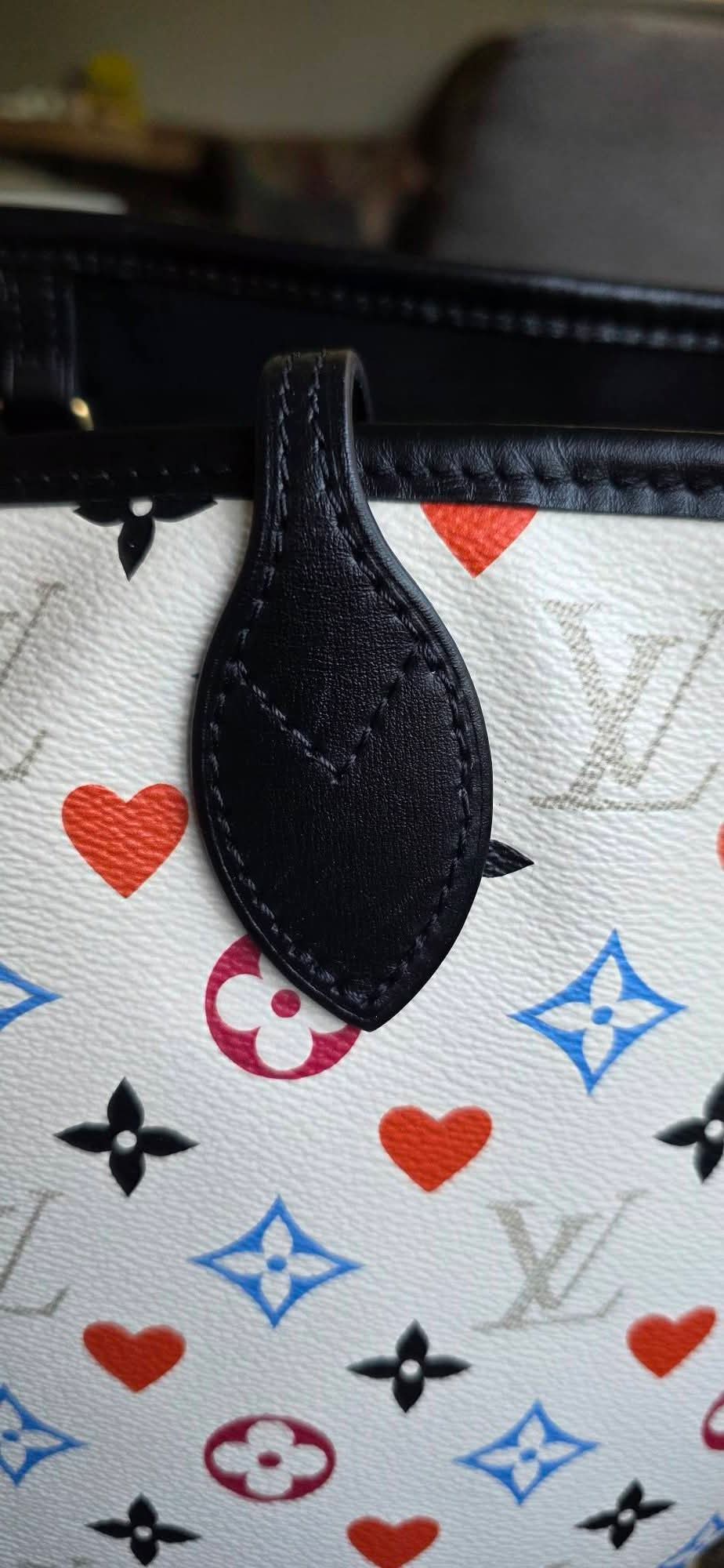 Authentic Louis Vuitton Neverfull MM with Pouch Game On Collection