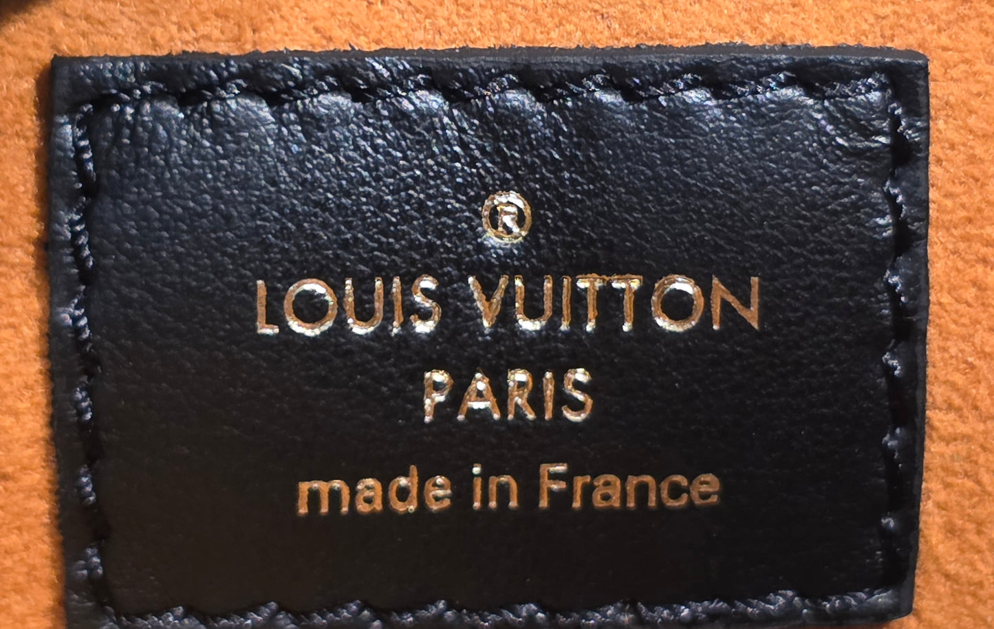 Authentic Louis Vuitton Crafty NeoNoe MM Giant Monogram in Caramel