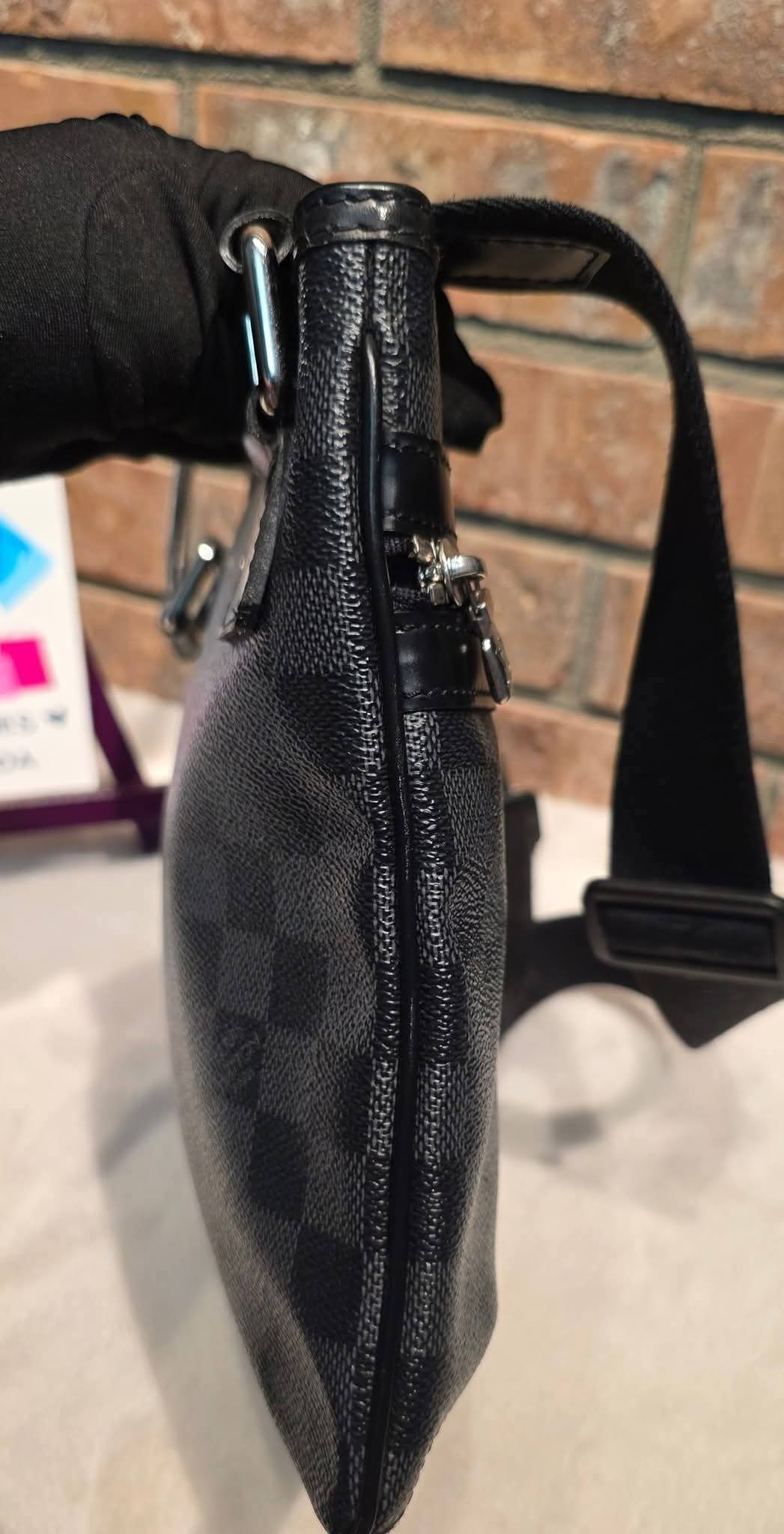 Authentic Louis Vuitton Thomas Crossbody Damier Graphite
