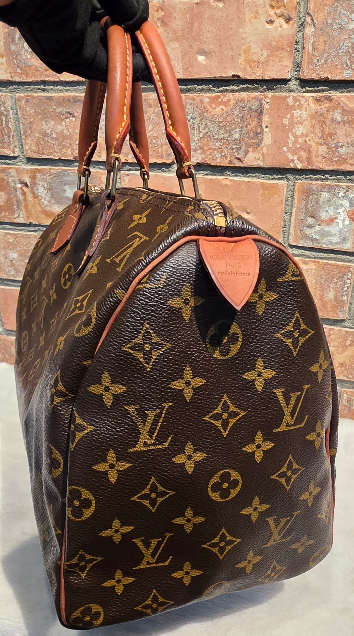 Authentic Louis Vuitton Speedy 35 Monogram