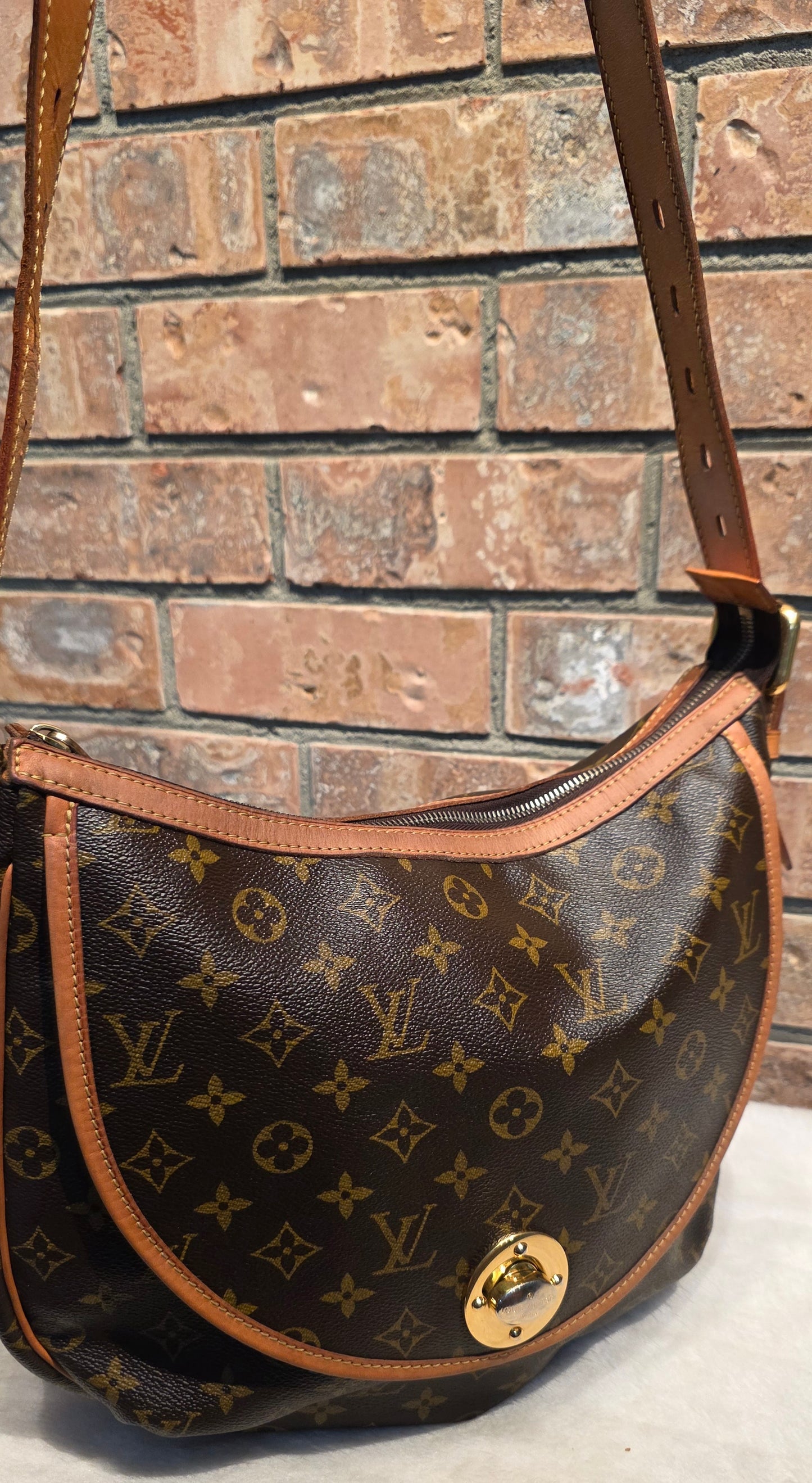 Authentic Louis Vuitton Tulum GM