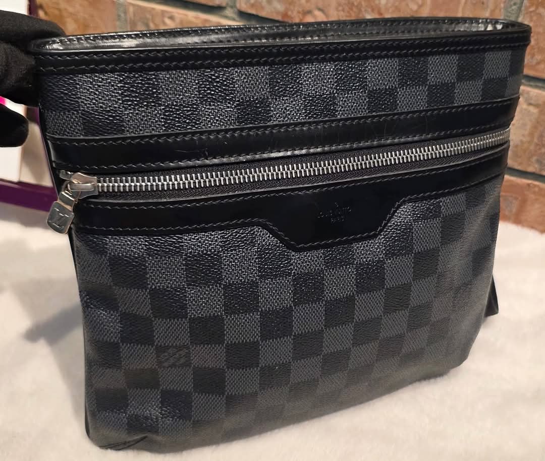 Authentic Louis Vuitton Thomas Crossbody Damier Graphite