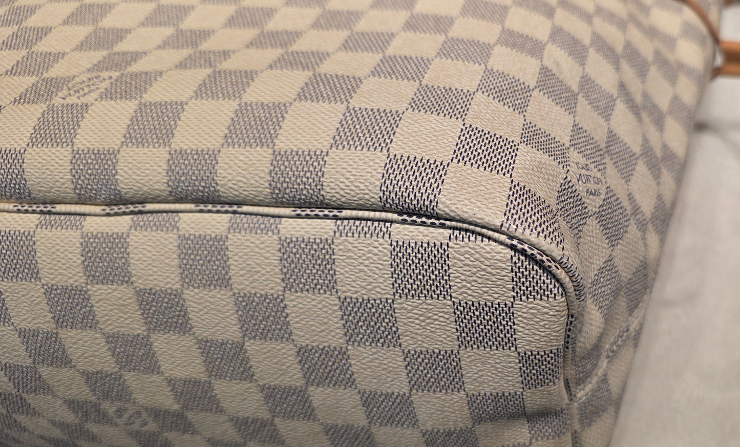 Authentic Louis Vuitton Neverfull MM Damier Azur (Bag Only)