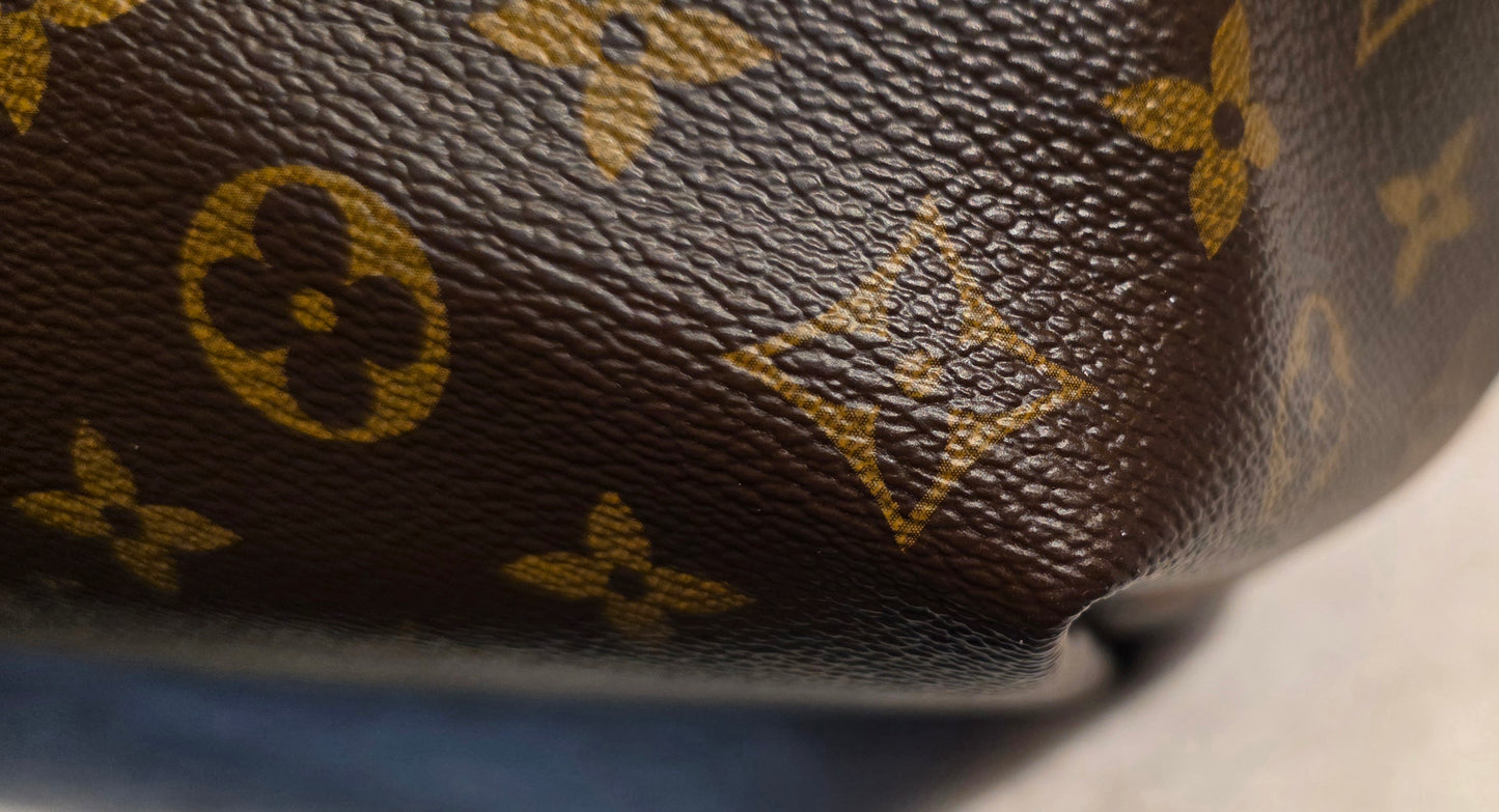 Authentic Louis Vuitton Turenne MM (SR2156)