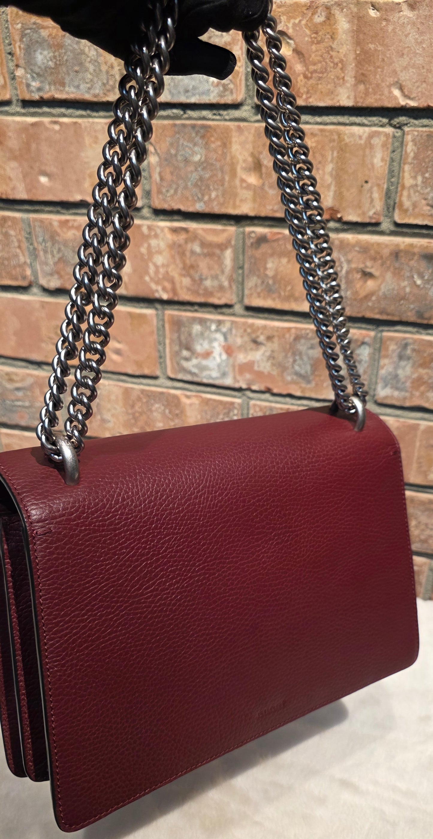 Authentic Gucci Dionysus Shoulder Bag in Burgundy