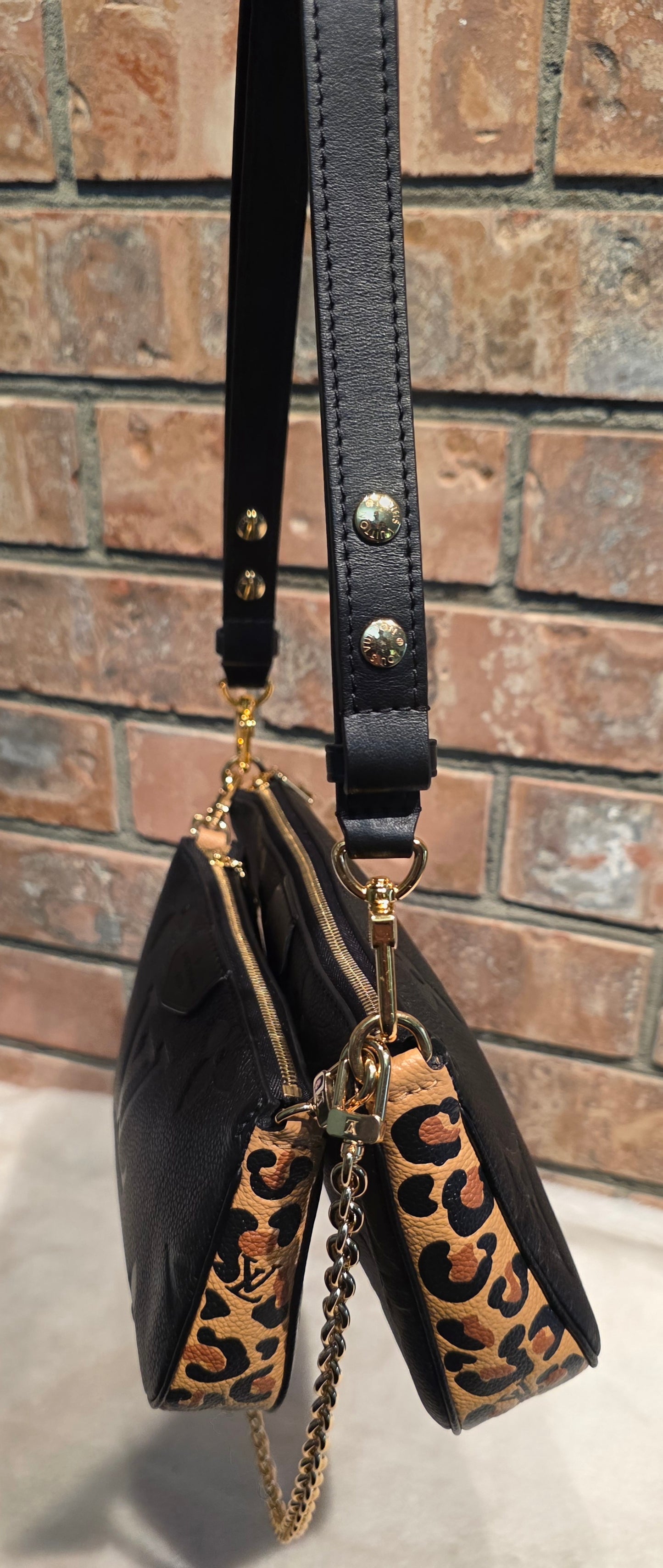 Authentic Louis Vuitton Multipochette Accessoires Wild At Heart