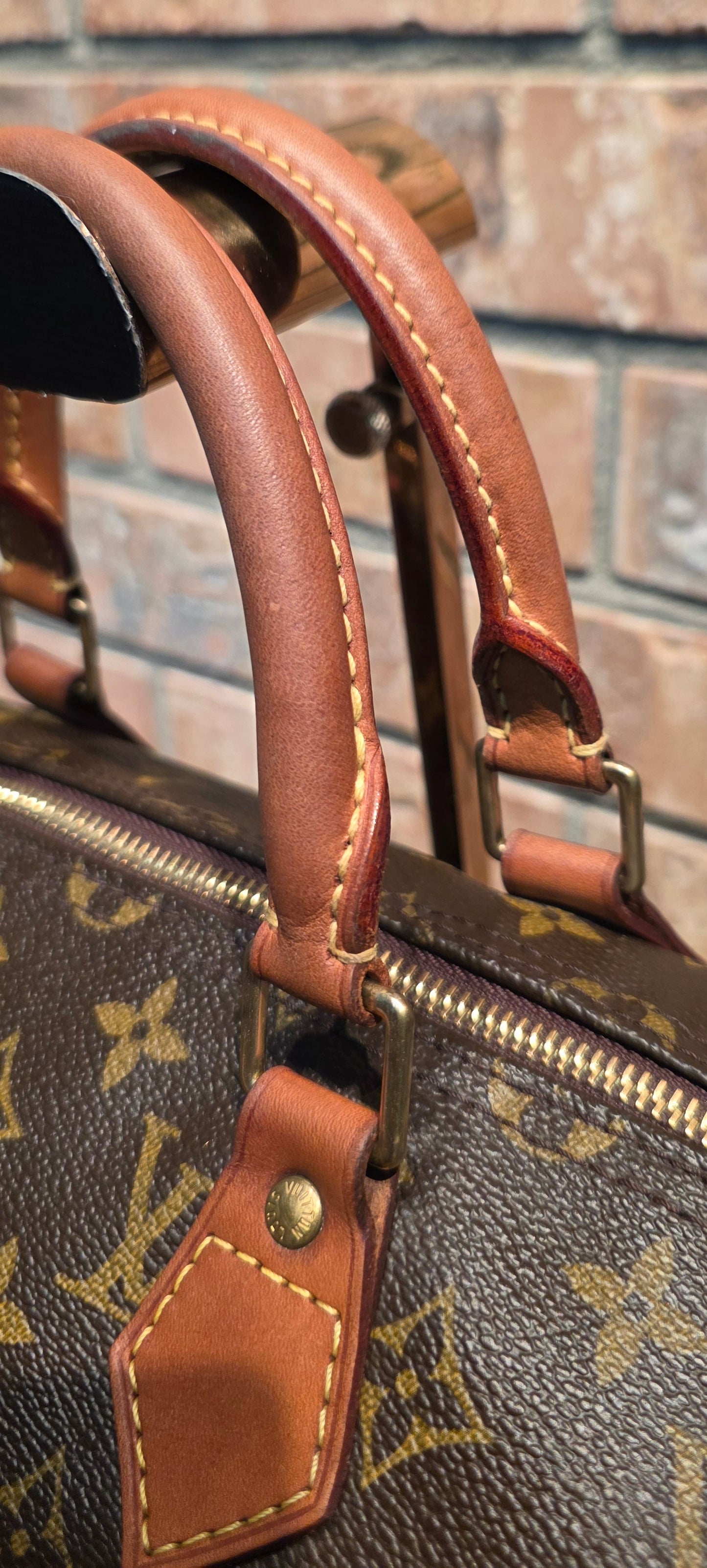 Authentic Louis Vuitton Speedy 35 Monogram